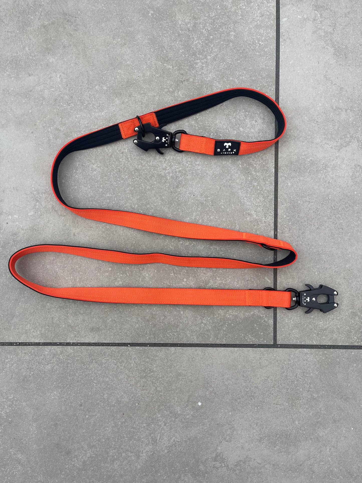 BARK AVENUE Heavy Duty 2.5m Orange Anti-Tangle Double Frog Clip Lead